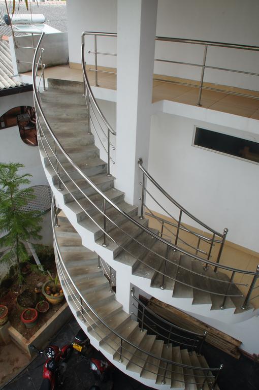 Ritas Hotel Хіккадува Екстер'єр фото